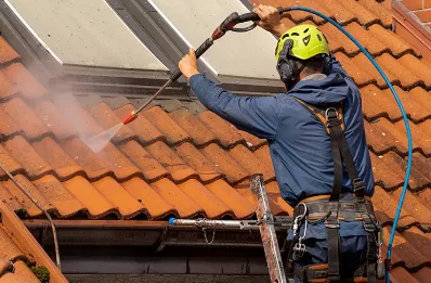 Démoussage et hydrofuge de toiture à Flamets-Frétils