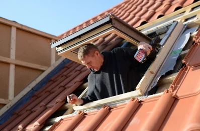 Pose de fenêtres de toit Velux à Flamets-Frétils